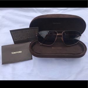 Tom Ford Polarized Navigator Sunglasses Women’s